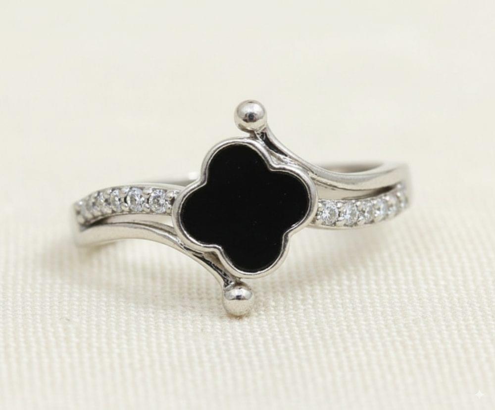 Dainty Black Clover & Silver Ring
